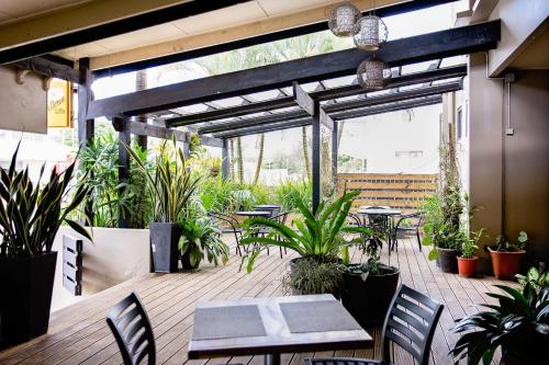 Restaurant, The Espiritu Hotel in Luganville Restaurant, The Espiritu Hotel in Luganville