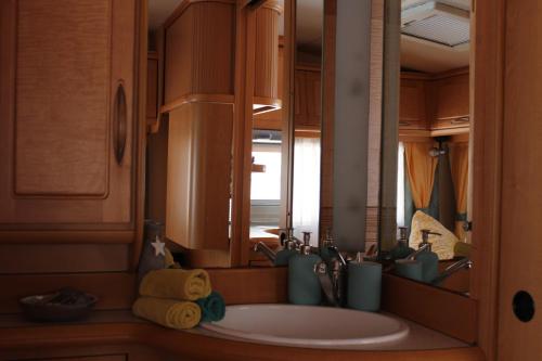 ห้องน้ำ, Schonsee-Camping Wohnwagen in เบิร์นเฮาเซิน ห้องน้ำ, Schonsee-Camping Wohnwagen in เบิร์นเฮาเซิน