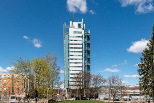 Exterior view, SleepWell Apartments Itakeskus, close to metro in Marjaniemi Exterior view, SleepWell Apartments Itakeskus, close to metro in Marjaniemi