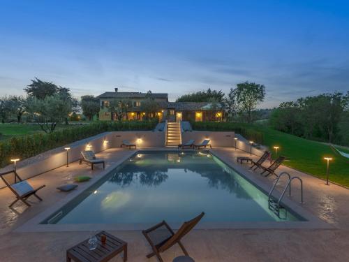 Swimming pool, Lovely Holiday Home in San Costanzo with Swimming Pool in San Costanzo Swimming pool, Lovely Holiday Home in San Costanzo with Swimming Pool in San Costanzo