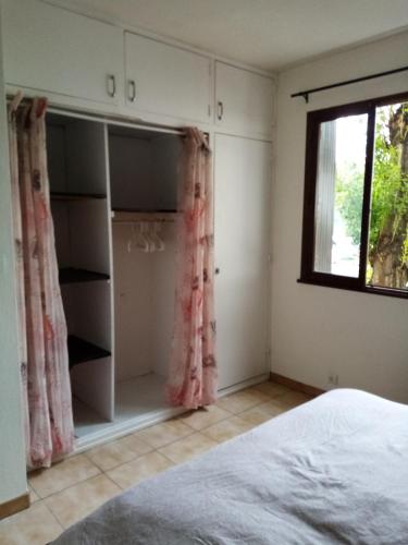 Chambre double Rosalie en colocation in Lemasson Chambre double Rosalie en colocation in Lemasson