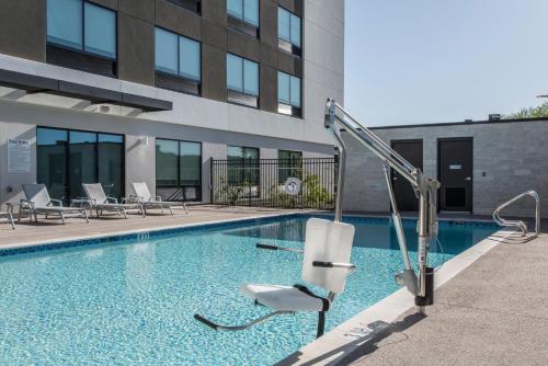 Swimming pool, Holiday Inn Express And Suites Phoenix North - Happy Valley in Deer Valley Swimming pool, Holiday Inn Express And Suites Phoenix North - Happy Valley in Deer Valley