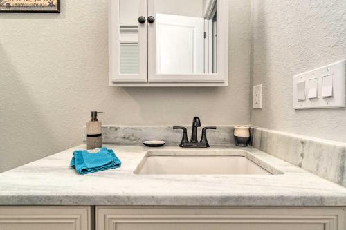 Modern Canalfront Studio Near Nokomis Beach! in Nokomis (FL) Modern Canalfront Studio Near Nokomis Beach! in Nokomis (FL)