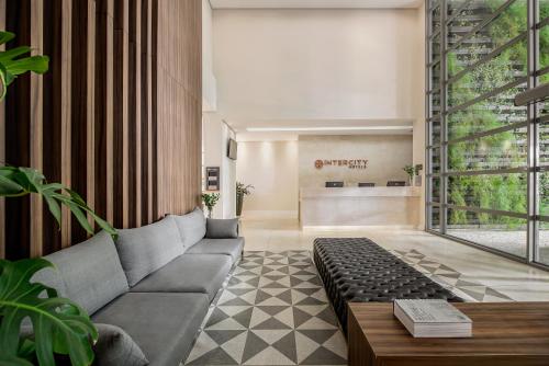 Előcsarnok, Intercity Curitiba Centro Civico in Curitiba Előcsarnok, Intercity Curitiba Centro Civico in Curitiba