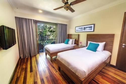 Guestroom, The Taaras Beach & Spa Resort in Redang Island Guestroom, The Taaras Beach & Spa Resort in Redang Island