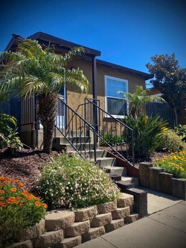 Exterior view, Blue Heron Cottages in Ocean Beach Exterior view, Blue Heron Cottages in Ocean Beach