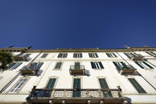 Exterior view, Royal Cadenabbia in Griante Exterior view, Royal Cadenabbia in Griante