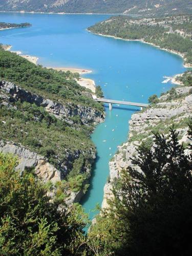 Les rosiers in Pertuis Town Center Les rosiers in Pertuis Town Center