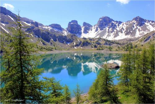 Les rosiers in Pertuis Town Center Les rosiers in Pertuis Town Center