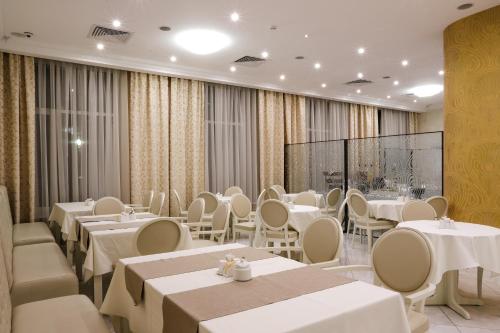 Hotel Tavricheskaya in Saint Petersburg Hotel Tavricheskaya in Saint Petersburg