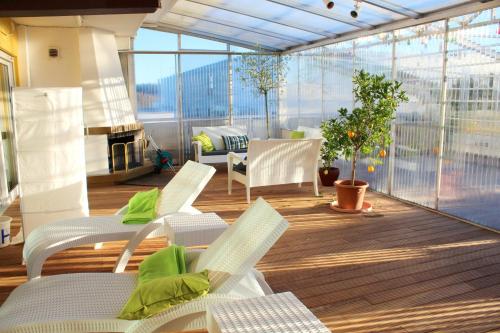 Balcony/terrace, 2 bedrooms appartement with indoor pool enclosed garden and wifi at Sauerlach in Sauerlach Balcony/terrace, 2 bedrooms appartement with indoor pool enclosed garden and wifi at Sauerlach in Sauerlach