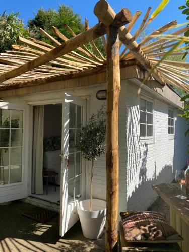 Studio Lief Bergen binnen, bij bos duin en dorp in บอชรันด์ Studio Lief Bergen binnen, bij bos duin en dorp in บอชรันด์