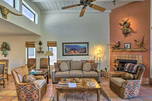 Lovely Mountain-View Getaway with Pool and Spa Access! in Carefree Lovely Mountain-View Getaway with Pool and Spa Access! in Carefree
