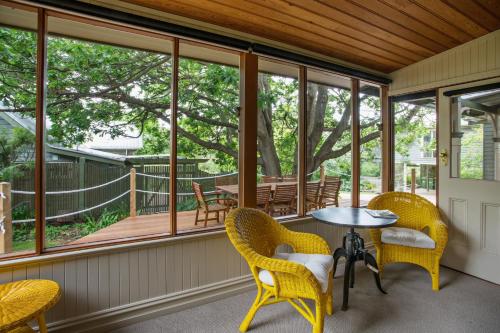 Facilities, One-Bedroom Apartment - Boat House in Rhyll Facilities, One-Bedroom Apartment - Boat House in Rhyll
