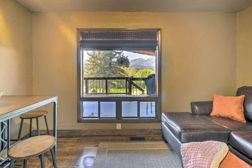 Paonia Apartment with Deck and Stunning Mountain Views in Paonia (CO) Paonia Apartment with Deck and Stunning Mountain Views in Paonia (CO)