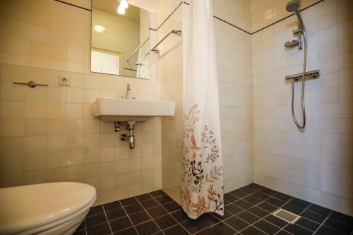 Bathroom, Twentekiek in Delden Bathroom, Twentekiek in Delden