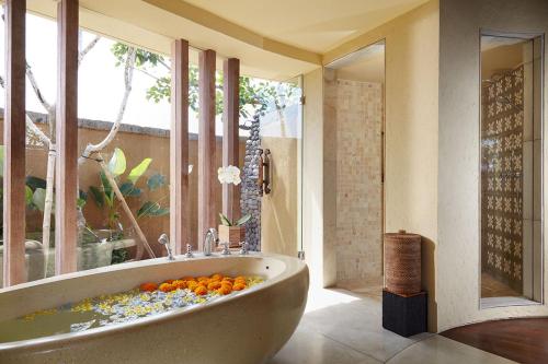 Bathroom, WakaGangga Hotel in Tanah Lot Bathroom, WakaGangga Hotel in Tanah Lot