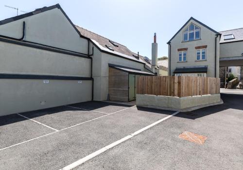 Will Phillips Yard in Newport Pembrokeshire Will Phillips Yard in Newport Pembrokeshire