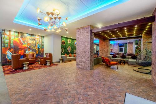 Előcsarnok, La Quinta Inn & Suites by Wyndham New Orleans Downtown in New Orleans (Louisiana) Előcsarnok, La Quinta Inn & Suites by Wyndham New Orleans Downtown in New Orleans (Louisiana)