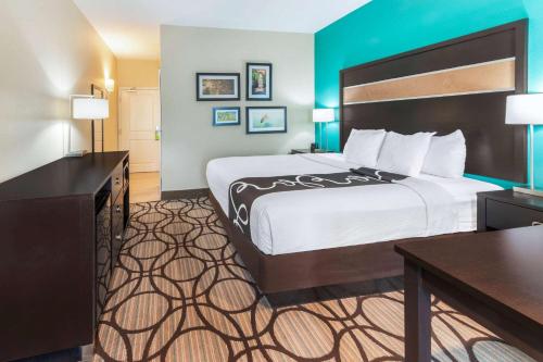 Facilities, La Quinta Inn & Suites by Wyndham Carlsbad in Carlsbad (NM) Facilities, La Quinta Inn & Suites by Wyndham Carlsbad in Carlsbad (NM)