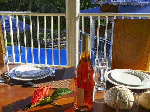 Μπαλκόνι/βεράντα, Appartement spacieux à Lamentin + piscine et jacuzzi. (Appartement spacieux a Lamentin + piscine et jacuzzi.) in Lamentin Μπαλκόνι/βεράντα, Appartement spacieux à Lamentin + piscine et jacuzzi. (Appartement spacieux a Lamentin + piscine et jacuzzi.) in Lamentin