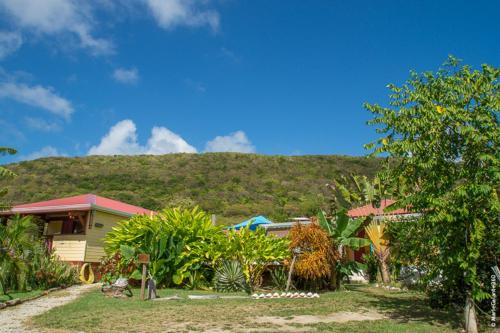 Vue extérieure, Gîtes Tit anse, L île de Mathilde (Gites Tit anse, L ile de Mathilde) in Capesterre-de-Marie-Galante Vue extérieure, Gîtes Tit anse, L île de Mathilde (Gites Tit anse, L ile de Mathilde) in Capesterre-de-Marie-Galante