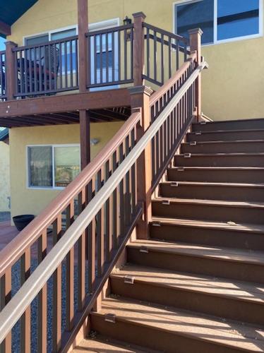 Yellowstone Riverside Cottages in ガーディナー(MT) Yellowstone Riverside Cottages in ガーディナー(MT)