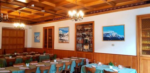 Restaurant, Hotel Des Alpes - Restaurant & Pizzeria in Airolo Restaurant, Hotel Des Alpes - Restaurant & Pizzeria in Airolo