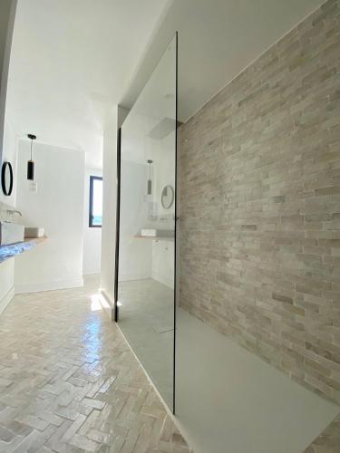Bathroom, Villas de standing avec magnifique vue mer et piscines privees, Sagone in Coggia Bathroom, Villas de standing avec magnifique vue mer et piscines privees, Sagone in Coggia