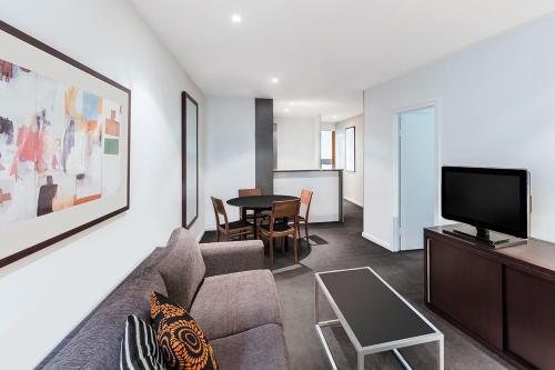 Adina Apartment Hotel Sydney Central - image 2