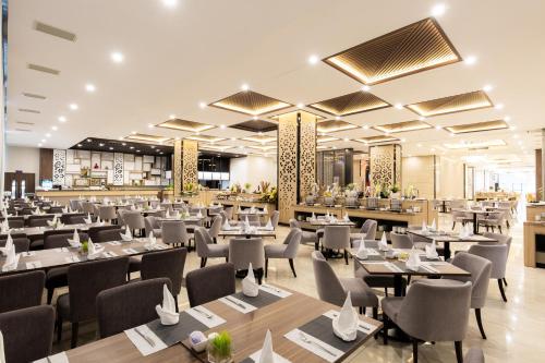 Restaurant, Muong Thanh Luxury Vien Trieu Nha Trang Hotel in Vĩnh Phước Restaurant, Muong Thanh Luxury Vien Trieu Nha Trang Hotel in Vĩnh Phước