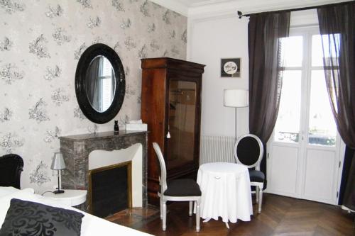 This photo about Closerie La Fontaine shared on HyHotel.com