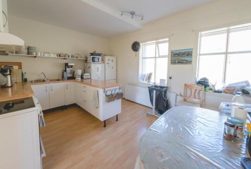 Konyha, Hvammur 2 Guesthouse in Saudarkrokur Konyha, Hvammur 2 Guesthouse in Saudarkrokur