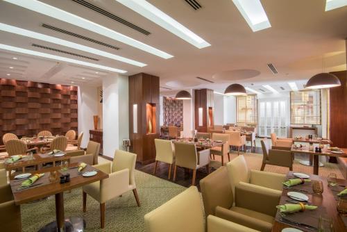 Restaurant, Crowne Plaza Sohar By IHG in Sohar Restaurant, Crowne Plaza Sohar By IHG in Sohar