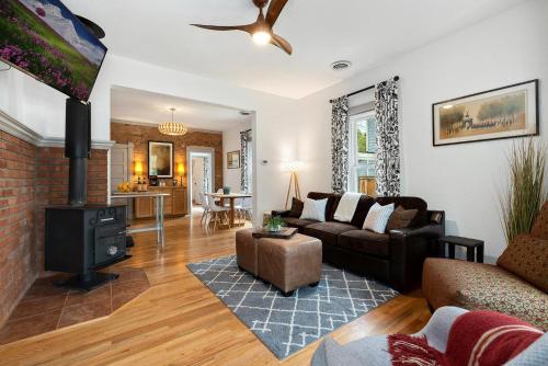 Guestroom, Lola House! Cozy Comfort, Prime Old Town Location in Old Town Guestroom, Lola House! Cozy Comfort, Prime Old Town Location in Old Town