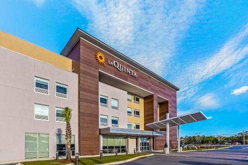 숙소 외관, 라 퀸타 인 앤 스위트 바이 윈덤 미라마 비치-데스틴 (La Quinta Inn & Suites by Wyndham Miramar Beach-Destin) in 미라마라 비치 숙소 외관, 라 퀸타 인 앤 스위트 바이 윈덤 미라마 비치-데스틴 (La Quinta Inn & Suites by Wyndham Miramar Beach-Destin) in 미라마라 비치