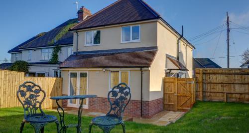 zahrada, Low Cost, 4 Bed with Parking & Large Garden 03 in Didcot zahrada, Low Cost, 4 Bed with Parking & Large Garden 03 in Didcot