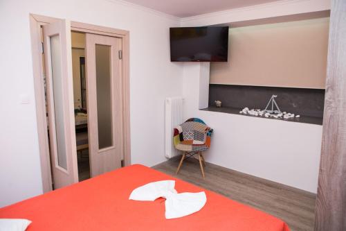 Brand new, stylish basement “loft” apartment