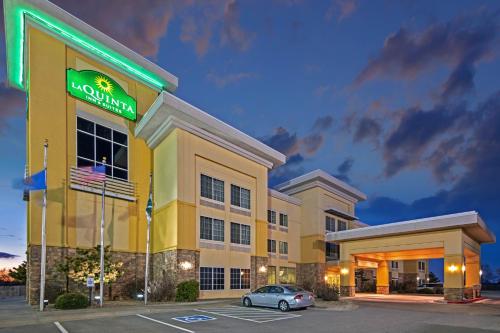 A szálláshely kívülről, La Quinta Inn & Suites by Wyndham Elk City in Elk City (Oklahoma) A szálláshely kívülről, La Quinta Inn & Suites by Wyndham Elk City in Elk City (Oklahoma)