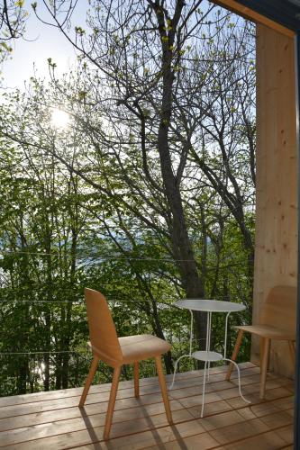 شرفة/ تراس, Treehut, nature, birds, silence and fjord in Ytrebygda شرفة/ تراس, Treehut, nature, birds, silence and fjord in Ytrebygda