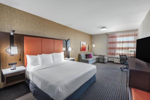 La Quinta Inn & Suites by Wyndham Houston East I-10 in Channelview La Quinta Inn & Suites by Wyndham Houston East I-10 in Channelview