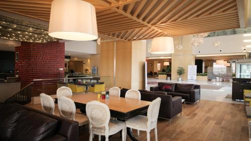 Restaurant, Sundance Hotel Istanbul in Bağcılar Restaurant, Sundance Hotel Istanbul in Bağcılar