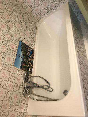 Bathroom, hilltop villa garden with great views in Poggio Catino Bathroom, hilltop villa garden with great views in Poggio Catino