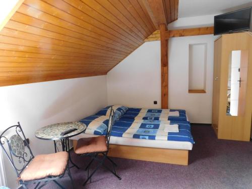 Pension U Mojmira in โรคีท์นิซ นาด จิเซรู Pension U Mojmira in โรคีท์นิซ นาด จิเซรู