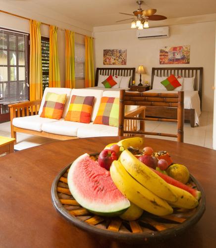 Food and beverages, Grooms Beach Villa & Resort in St Georges Food and beverages, Grooms Beach Villa & Resort in St Georges