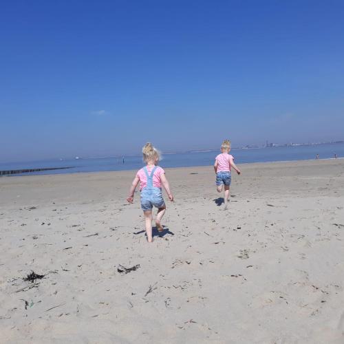Beach, Klakbaan 14 in IJzendijke Beach, Klakbaan 14 in IJzendijke