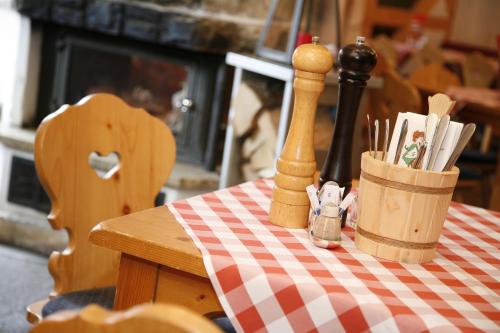 Étterem, Südtiroler Stubn Café und Restaurant (Sudtiroler Stubn Cafe und Restaurant) in Arnstadt Étterem, Südtiroler Stubn Café und Restaurant (Sudtiroler Stubn Cafe und Restaurant) in Arnstadt