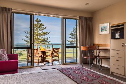 Pebble Beach Motor Inn in Napier Pebble Beach Motor Inn in Napier