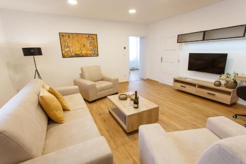 Apartments Villa Whitehouse in มาเรียนสเก้ Apartments Villa Whitehouse in มาเรียนสเก้