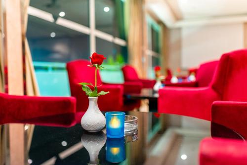 Bar/lounge, Hotel Borj Rabat – A member of Barcelo Hotel Group in Rabat Bar/lounge, Hotel Borj Rabat – A member of Barcelo Hotel Group in Rabat
